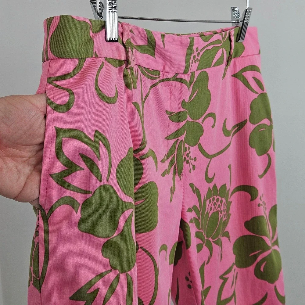 Trina Turk Bermuda Shorts Womens 12 Pink Green Floral Hibiscus Tropical FLAWS